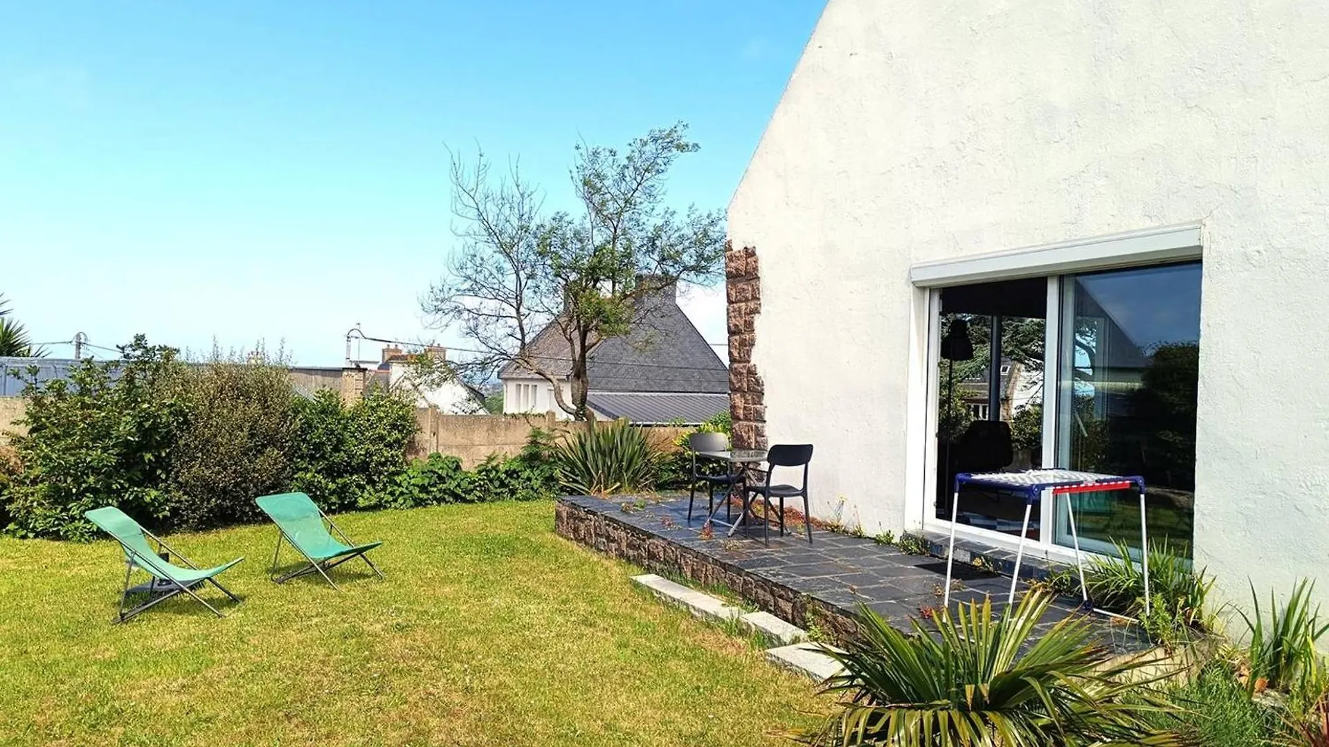Maison A Perros-Guirec Avec Jardin, Terrasse, Parking Et Animaux Acceptes - Fr-1-368-427 location